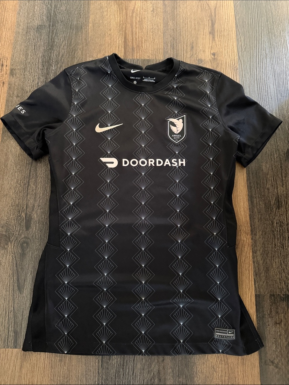 Women’s Nike Angel City FC Jersey medium